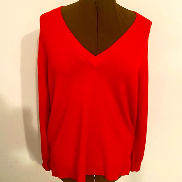 ❤️FRENCH CONNECTION❤️Red V-neck sweater in large. In good condition! - Picture 4 of 12